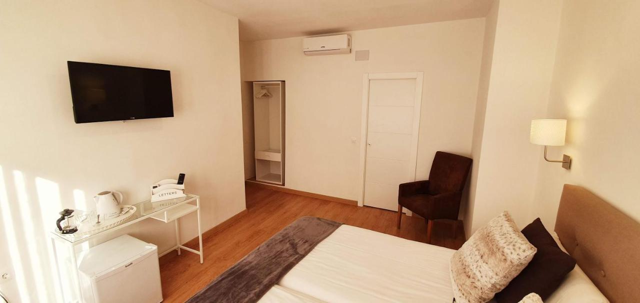 Fan Rooms Galvez Малага Экстерьер фото